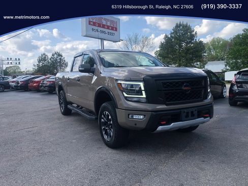 Used 2019 Nissan Titan PRO-4X image 1