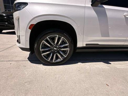 Certified 2023 Cadillac Escalade Sport w/ Touring Package AWD/4WD image 18