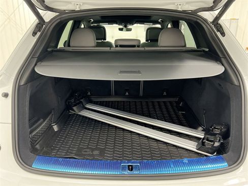 Used 2022 Audi SQ5 Premium Plus w/ Premium Plus Package image 24