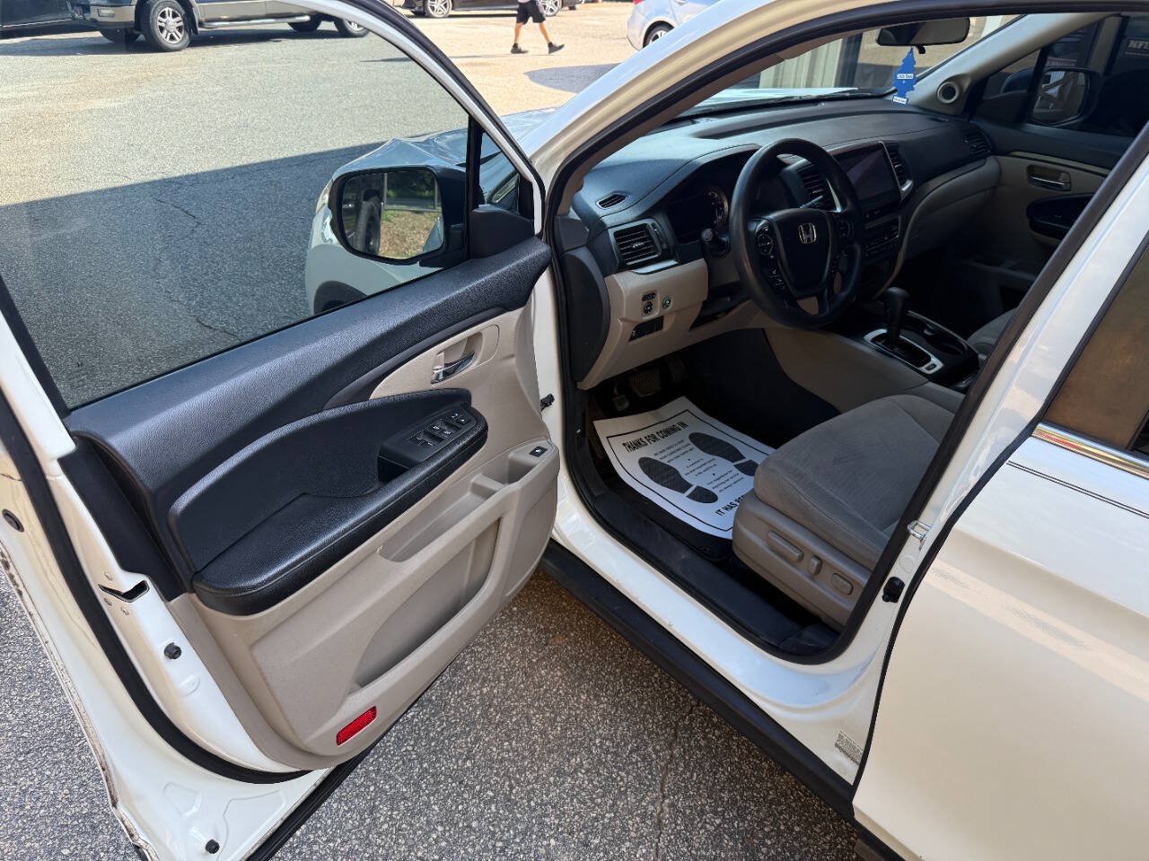 Used 2017 Honda Pilot EX image 10