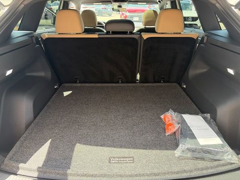 Certified 2024 Volkswagen Atlas Cross Sport SE w/ Panoramic Sunroof Package AWD/4WD image 14