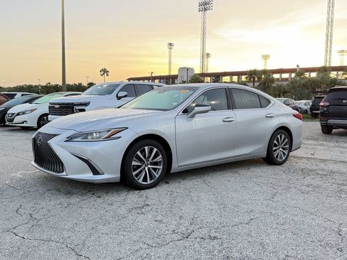 Used 2020 Lexus ES 350 w/ Accessory Package 2 FWD image 9