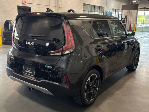 Used 2025 Kia Soul EX FWD image 4