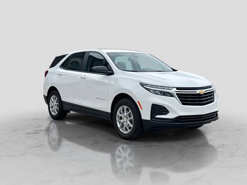 Used 2023 Chevrolet Equinox LS w/ LPO, Floor Liner Package AWD/4WD image 10