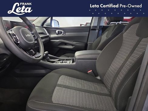Used 2025 Kia Sorento LX FWD image 14