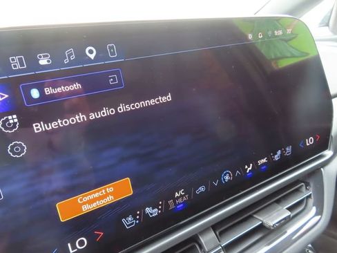 Used 2025 Chevrolet Equinox EV RS w/ Convenience Package II AWD/4WD image 23