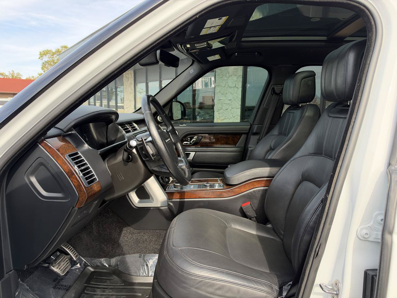 Used 2021 Land Rover Range Rover Westminster Edition AWD/4WD image 2