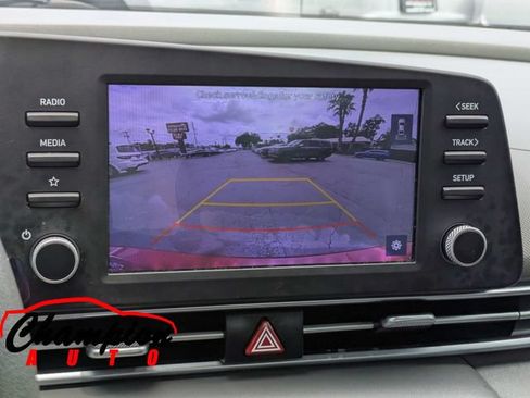 Used 2021 Hyundai Elantra SEL FWD image 22