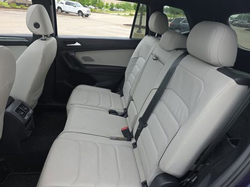 Used 2021 Volkswagen Tiguan SEL Premium R-Line w/ 3rd Row Seat Package AWD/4WD image 17