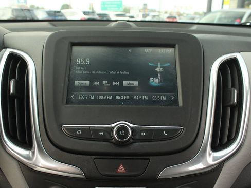Used 2018 Chevrolet Equinox LS FWD image 33