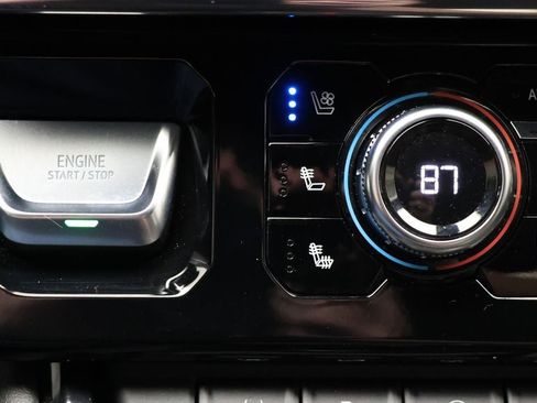 Used 2023 GMC Sierra 1500 AT4 w/ Technology Package image 32