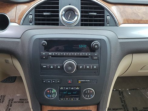 Used 2009 Buick Enclave CXL w/ Driver Confidence Package FWD image 24