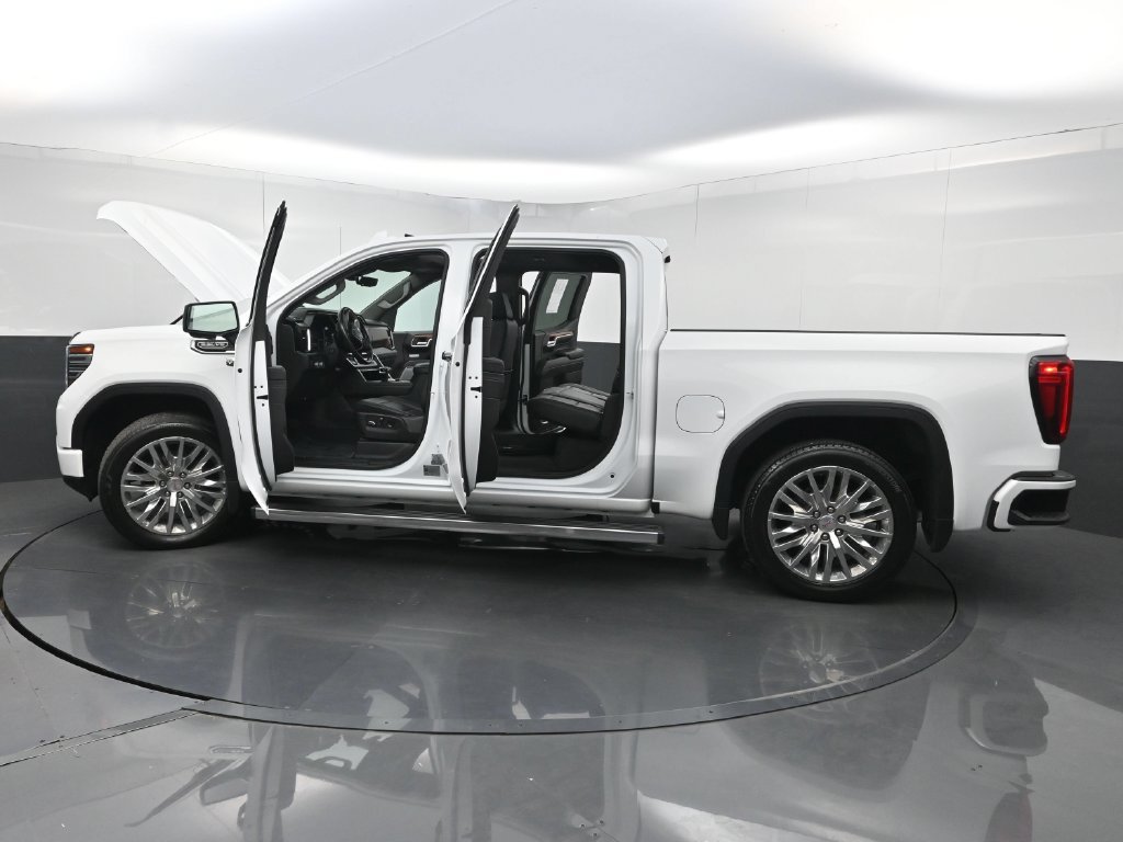 Used 2023 GMC Sierra 1500 Denali w/ Denali Reserve Package AWD/4WD image 40