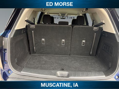 Used 2025 Nissan Pathfinder SV FWD image 18