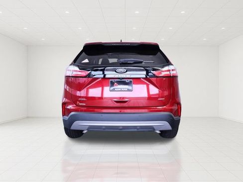 Certified 2023 Ford Edge SEL w/ Convenience Package AWD/4WD image 5