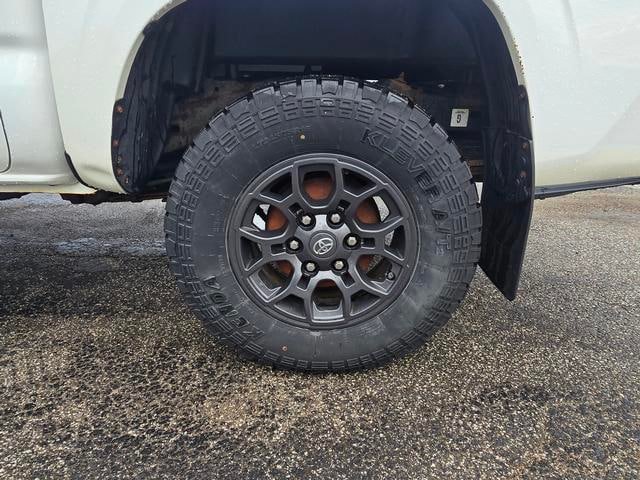Used 2016 Toyota Tacoma SR AWD/4WD image 10