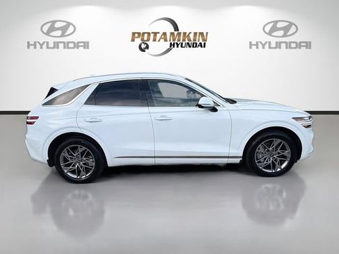 Used 2023 Genesis GV70 2.5T w/ Advanced Package AWD/4WD image 4