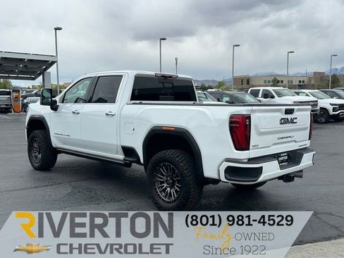 Used 2024 GMC Sierra 3500 Denali Ultimate AWD/4WD image 21