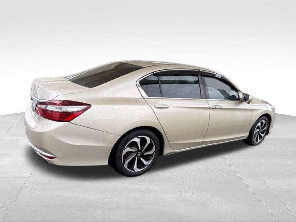 Used 2017 Honda Accord EX-L image 2