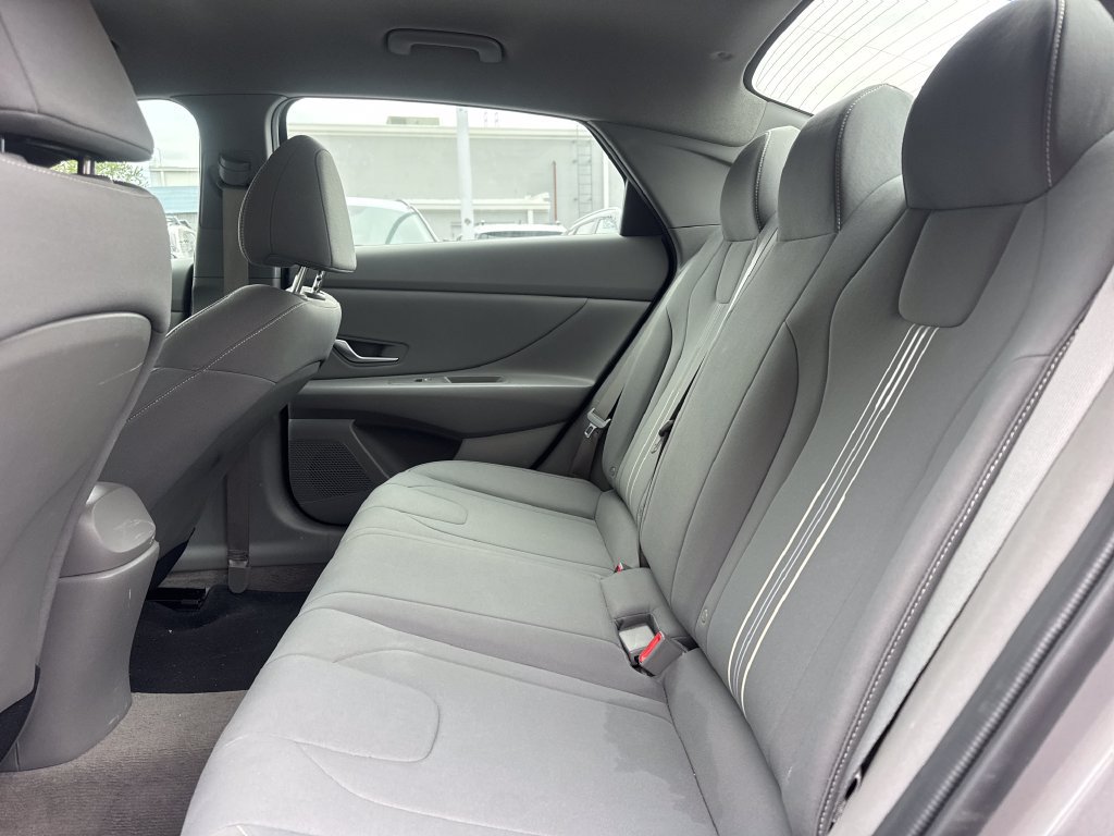 Used 2023 Hyundai Elantra SEL w/ Convenience Package FWD image 11