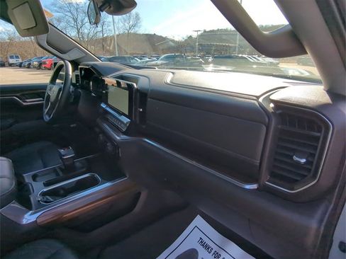 Certified 2024 Chevrolet Silverado 1500 LT Trail Boss w/ Convenience Package II image 29