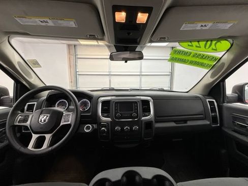 Used 2022 RAM 1500 Classic SLT RWD image 4