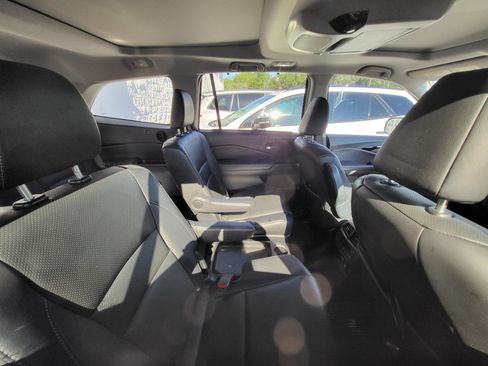 Used 2019 Honda Pilot Elite image 9