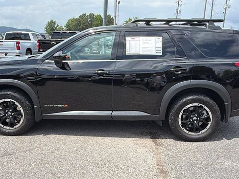 Used 2024 Nissan Pathfinder Rock Creek AWD/4WD image 8