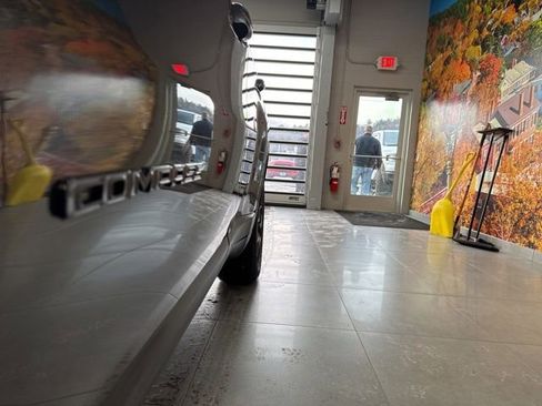 Used 2022 Jeep Compass Altitude w/ Sun and Sound Group image 16