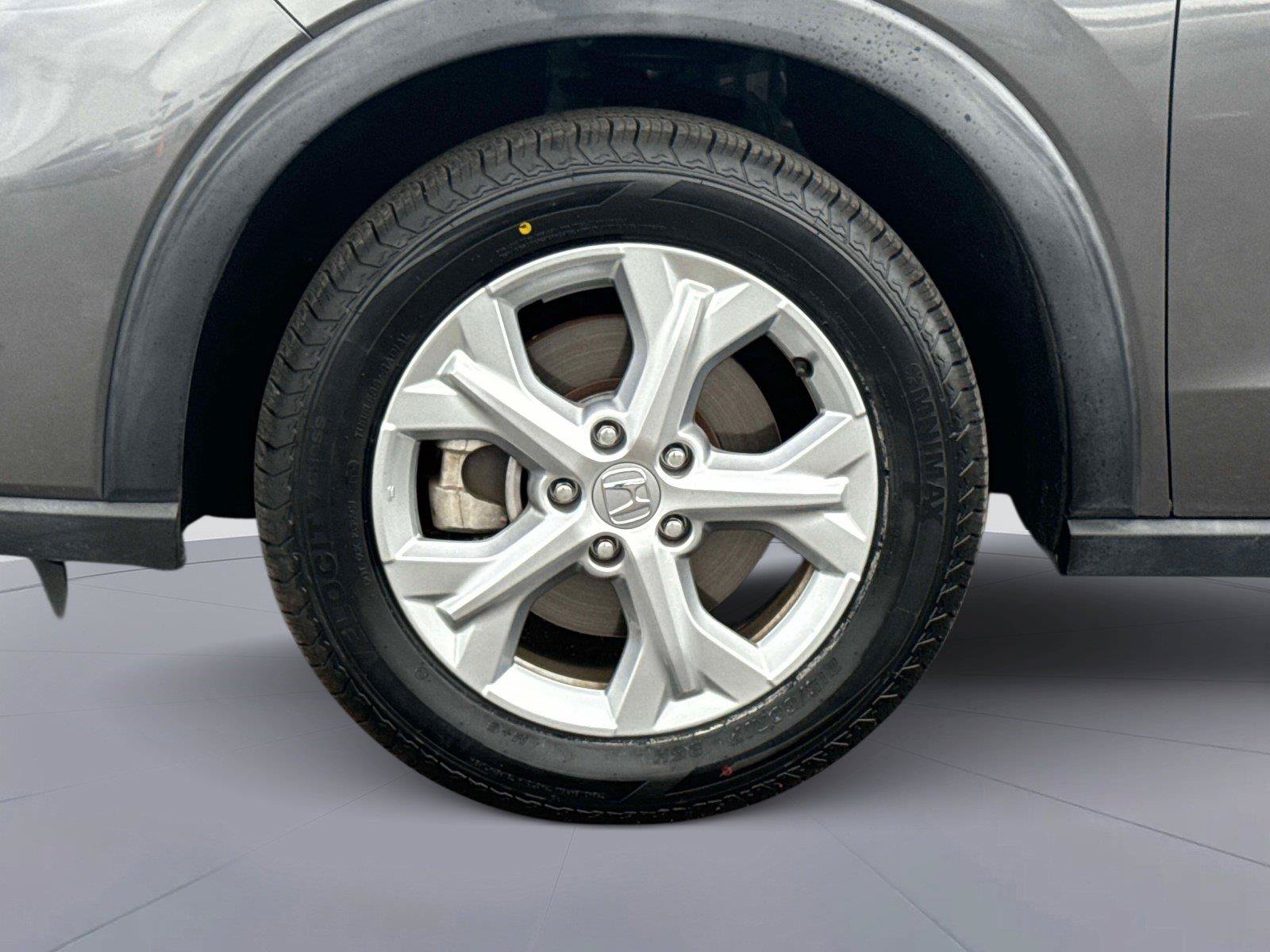 Certified 2025 Honda HR-V LX image 11