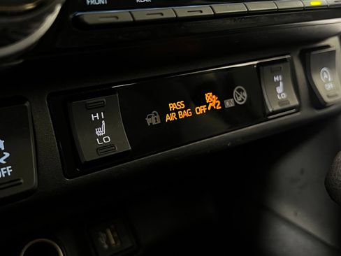 Certified 2025 Toyota RAV4 XLE w/ Convenience Package FWD image 17
