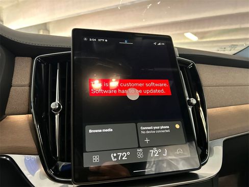 New 2026 Volvo XC90 T8 Plus image 16