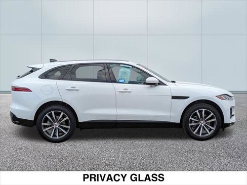 Used 2023 Jaguar F-PACE S image 9
