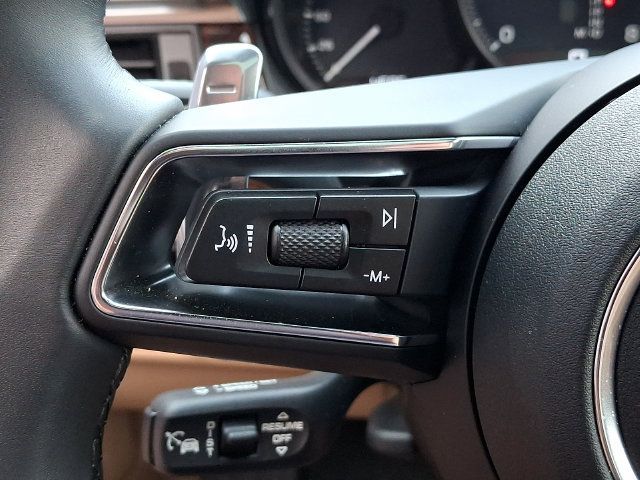 Certified 2026 Porsche Macan AWD/4WD image 25
