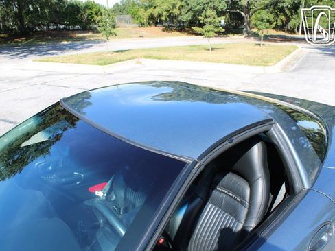 Used 2004 Chevrolet Corvette Coupe w/ Preferred Equipment Group image 36