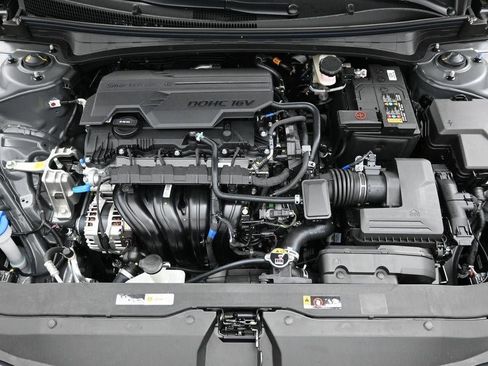 New 2026 Hyundai Elantra Sport FWD image 32