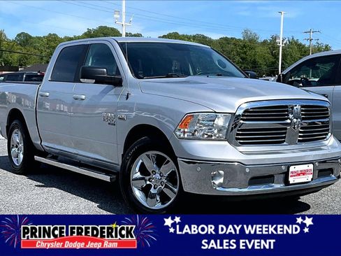 Used 2019 RAM 1500 Lone Star RWD image 1