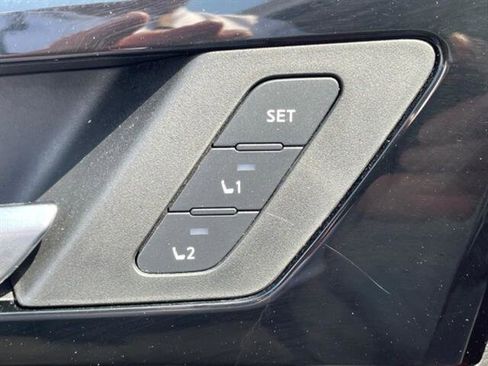 Used 2023 Mitsubishi Outlander SEL image 18