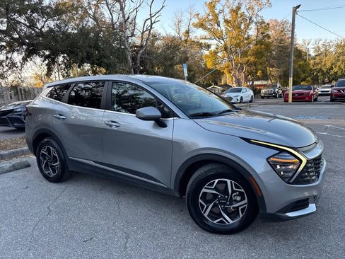 Used 2024 Kia Sportage LX image 6