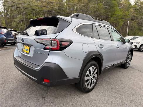 Certified 2024 Subaru Outback Premium AWD/4WD image 11