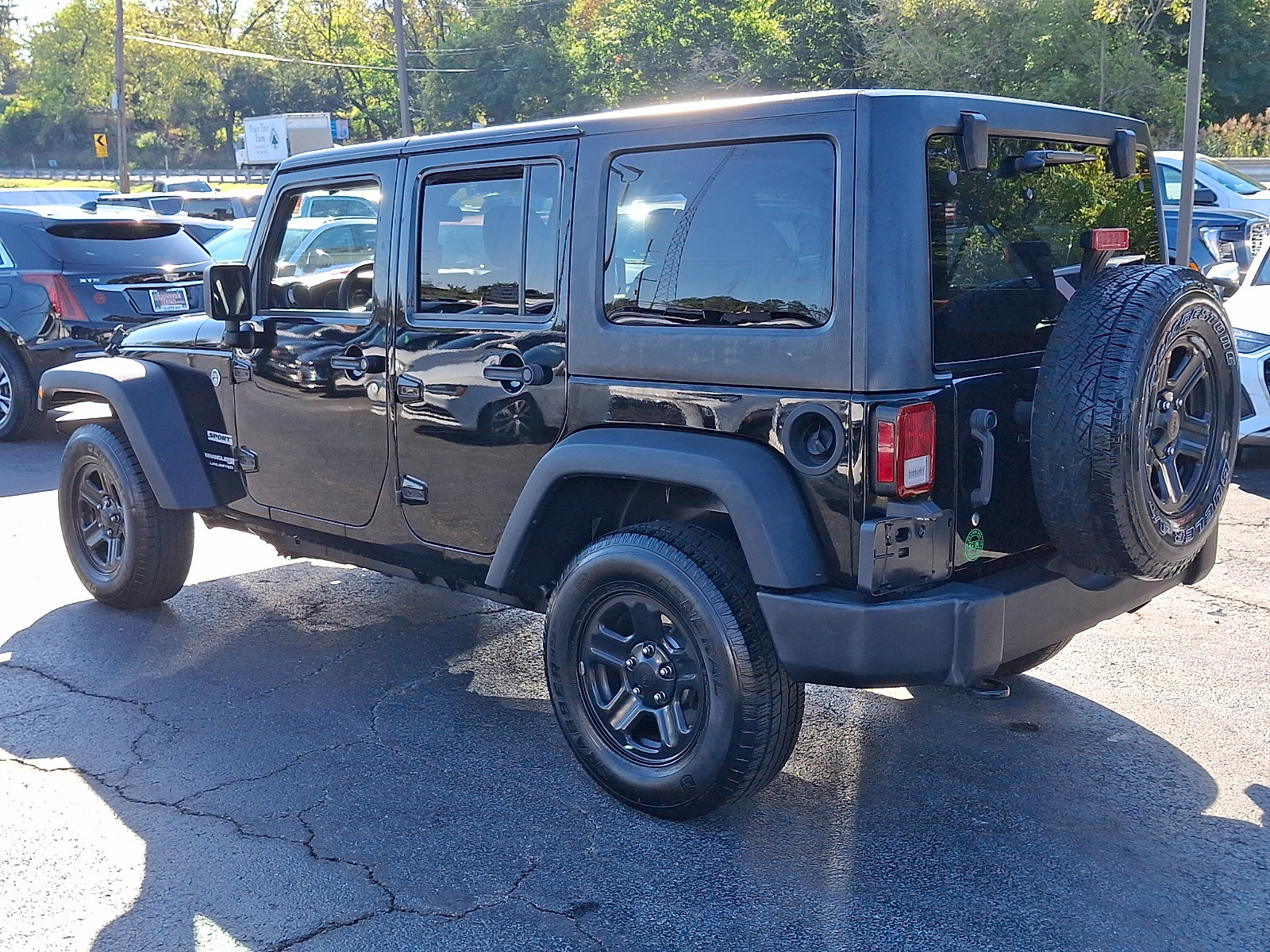 Used 2018 Jeep Wrangler Unlimited Sport AWD/4WD image 4