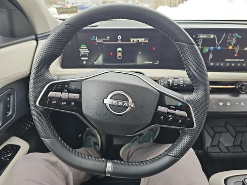 Certified 2025 Nissan Ariya AWD image 21