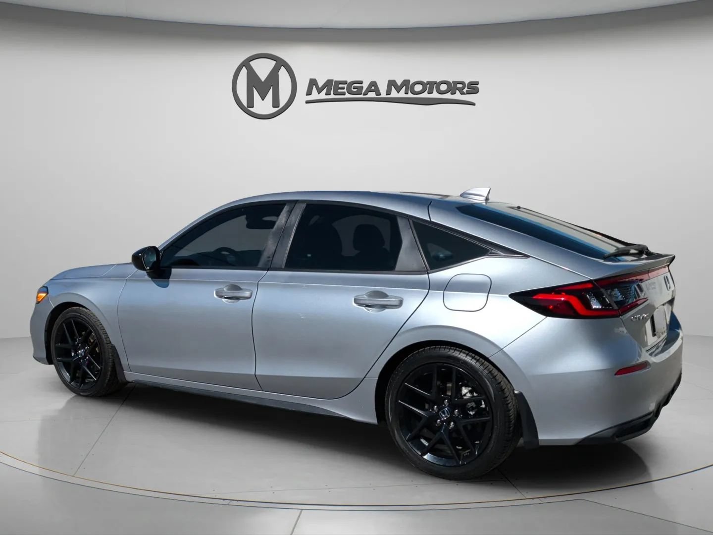 Used 2025 Honda Civic Sport image 4