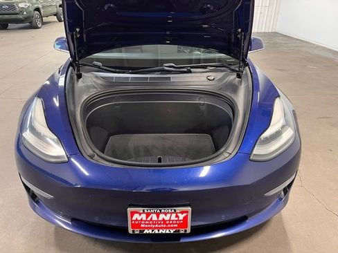 Used 2018 Tesla Model 3 Long Range image 9