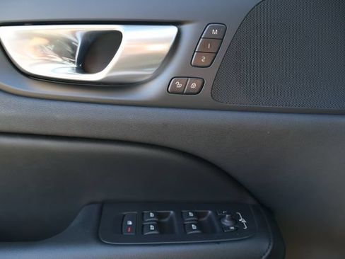 Used 2024 Volvo S60 B5 Core FWD image 17