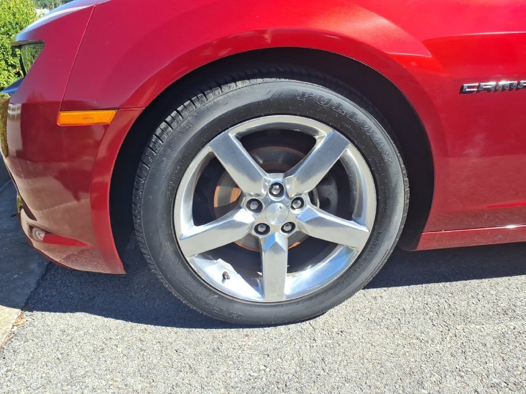 Used 2015 Chevrolet Camaro LT RWD image 5