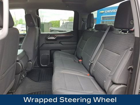 Used 2023 Chevrolet Silverado 1500 LT AWD/4WD image 19