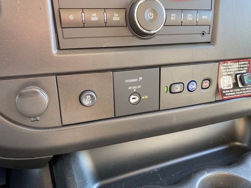 New 2025 Chevrolet Express 3500 w/ Power Convenience Package image 27