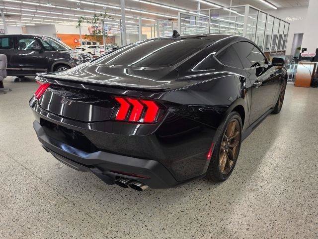 Used 2025 Ford Mustang GT Premium RWD image 5