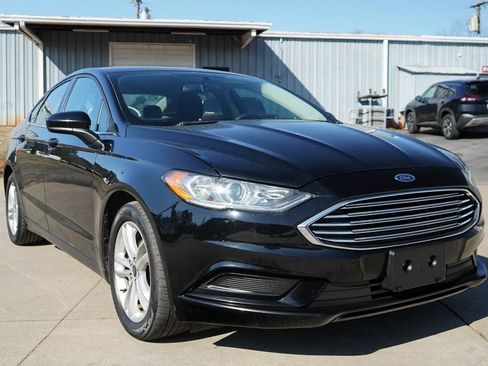 Used 2018 Ford Fusion SE w/ Fusion SE Technology Package image 35
